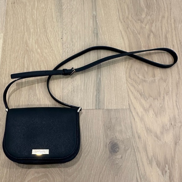 Kate Spade New York Black Hatch Leather Carsen Crossbody Bag Purse Small Gold - Picture 2 of 16